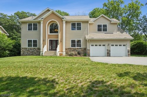 52 Netcong Rd, Budd Lake, NJ, 07828-2124 | Card Image