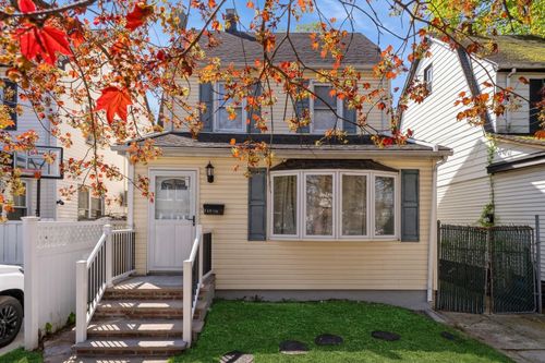 24816 88th Dr, Bellerose, NY, 11426-2030 | Card Image