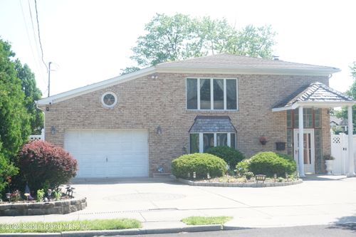 249 Ridgecrest Ave, Staten Island, NY, 10312-5622 | Card Image