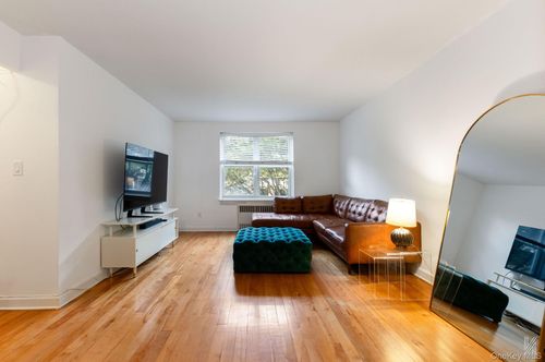 apt-3g-39 51st St, Woodside, NY, 11377-3123 | Card Image