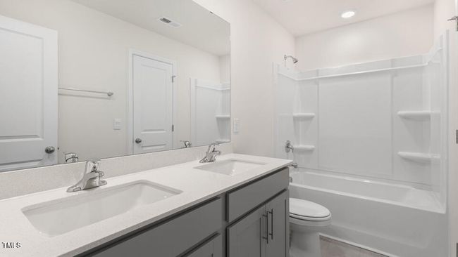 Bathroom | Image 27