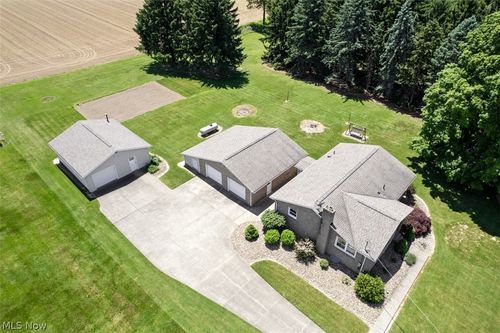 13317 Back Massillon Rd, Orrville, OH, 44667-9722 | Card Image