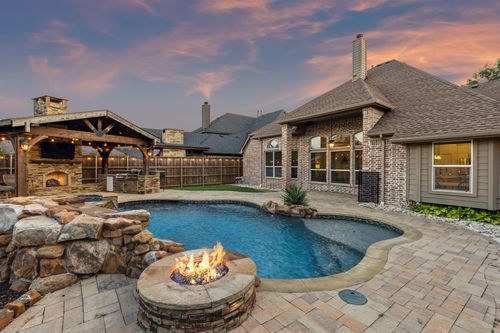 704 Sutherland Dr, Mckinney, TX, 75071-6343 | Card Image