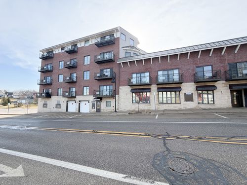 10-516 Williams St, South Haven, MI, 49090-2526 | Card Image