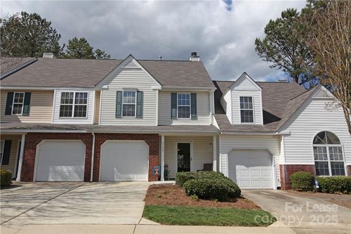 4552 Panther Pl, Charlotte, NC, 28269-3189 | Card Image