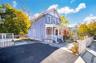 Front of house with 3 car driveway | Image 2