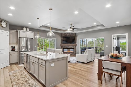 1030 Highland Trl, Solon, IA, 52333-8606 | Card Image