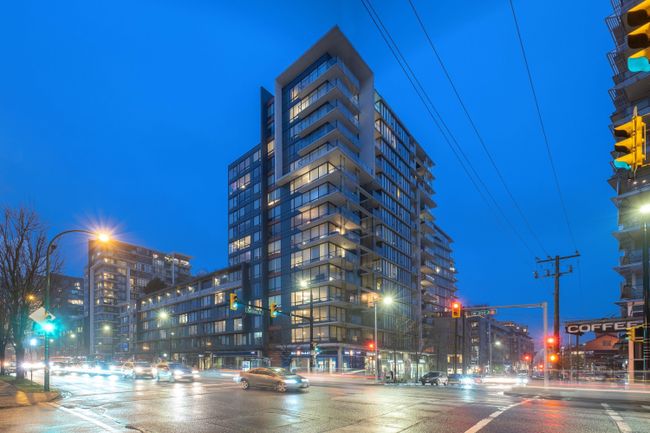 210 - 1783 Manitoba Street, Condo with 1 bedrooms, 1 bathrooms and 1 parking in Vancouver BC | Image 2
