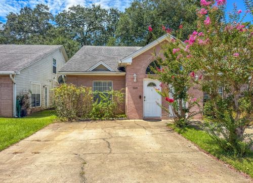 2522 Golden Park Ln, TALLAHASSEE, FL, 32303-3687 | Card Image