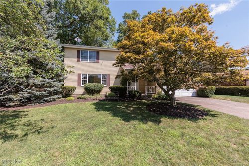 3957 Skyview Dr, Brunswick, OH, 44212-1233 | Card Image
