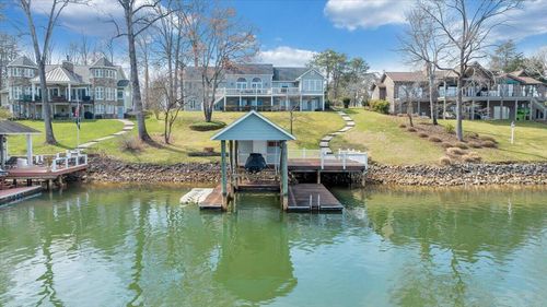 110 Windward Dr, Moneta, VA, 24121-2320 | Card Image