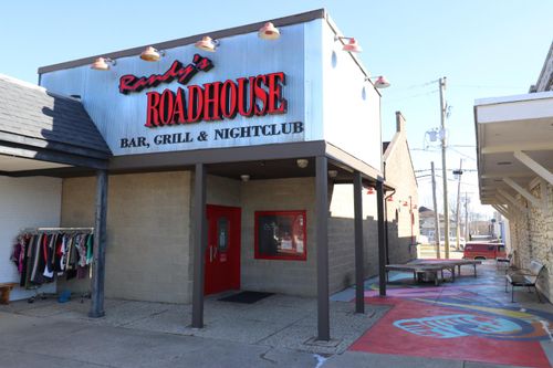 151 Batesville Shopping, Batesville, IN, 47006 | Card Image