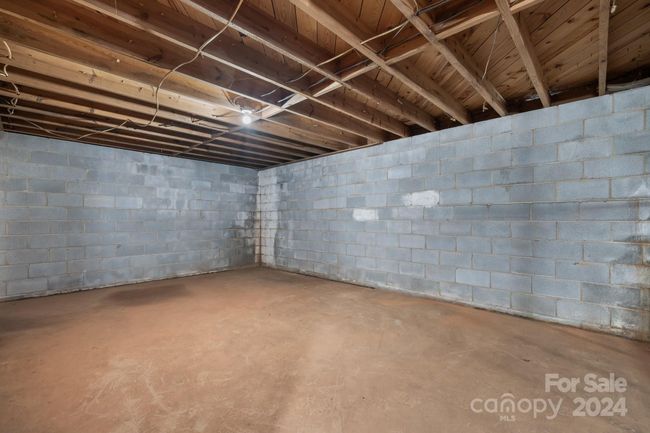 1230 2 Nd St Se, House other with 3 bedrooms, 2 bathrooms and null parking in Hickory NC | Image 46