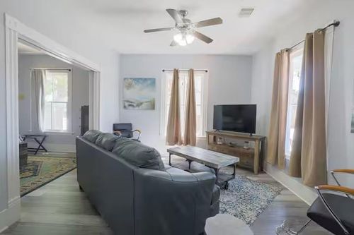 1514 18th St, Galveston, TX, 77550-8121 | Card Image