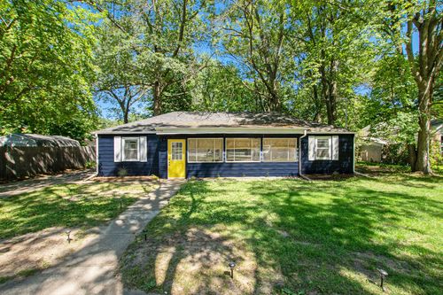3096 Lincoln Street, Norton Shores, MI, 49441 | Card Image