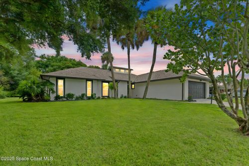 313 Evergreen St Ne, PALM BAY, FL, 32907-1902 | Card Image