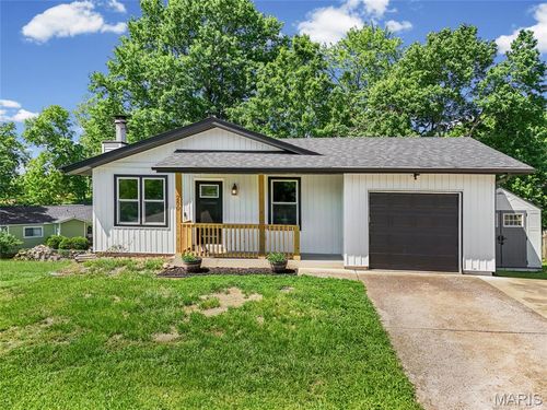 250 Valley View Ridge Dr, Valley Park, MO, 63088-1363 | Card Image