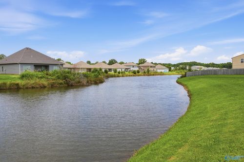 277 Bermuda Lakes Dr, Meridianville, AL, 35759-2604 | Card Image