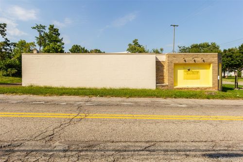 349 E Pike St, Pontiac, MI, 48342-2826 | Card Image