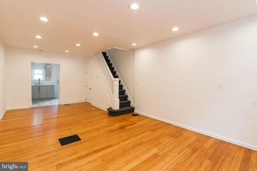 1406 S Bouvier St, PHILADELPHIA, PA, 19146-4725 | Card Image