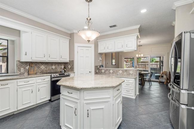 9410 Windrush Dr, House other with 4 bedrooms, 4 bathrooms and 3 parking in Spring TX | Image 15