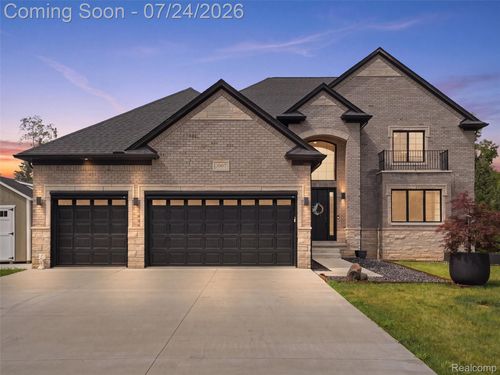 3007 28 Mile Rd, Washington Township, MI, 48094-1104 | Card Image