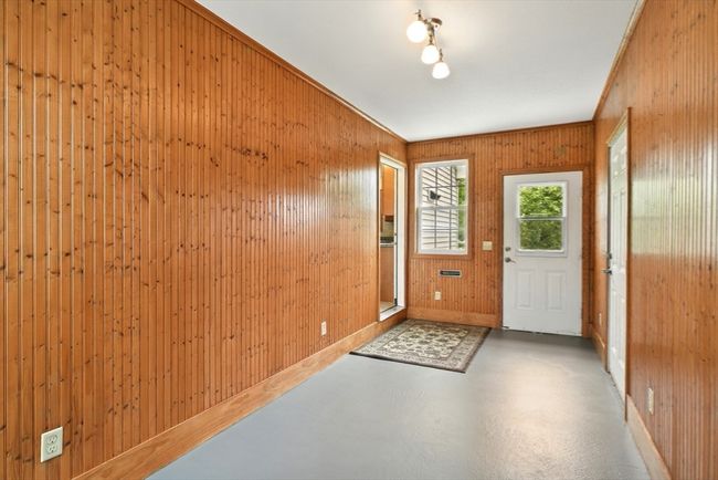 254 Island Pond Rd, House other with 3 bedrooms, 2 bathrooms and 4 parking in Springfield MA | Image 20