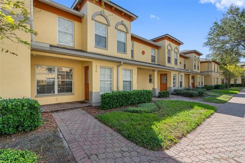 220 Coquina Bay Dr, ST PETERSBURG, FL, 33705-6451 | Card Image