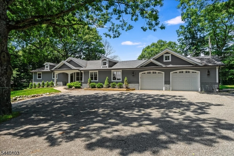 Residential in Kinnelon Boro 3