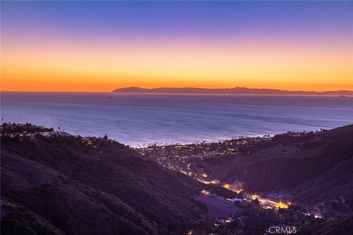 3355 Alta Laguna Blvd, Laguna Beach, CA, 92651-2066 | Card Image