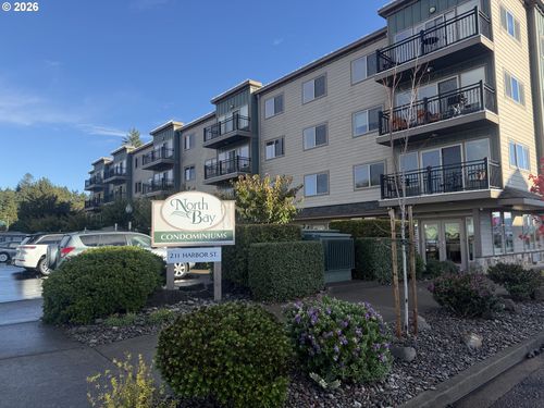 33-211 Harbor St, Florence, OR, 97439-8646 | Card Image