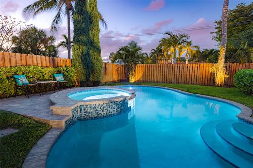 1924 Ne 18th St, Fort Lauderdale, FL, 33305-3404 | Card Image