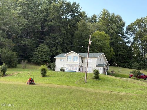 2359 Cold Springs Rd, Mountain City, TN, 37683-8026 | Card Image