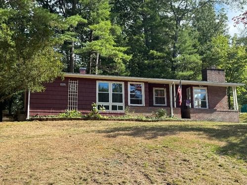 2 Larch Rd, Georgetown, MA, 01833-1615 | Card Image