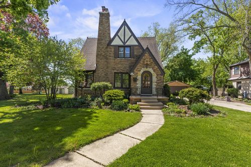 N88W15893 Park Boulevard, Menomonee Falls, WI, 53051 | Card Image