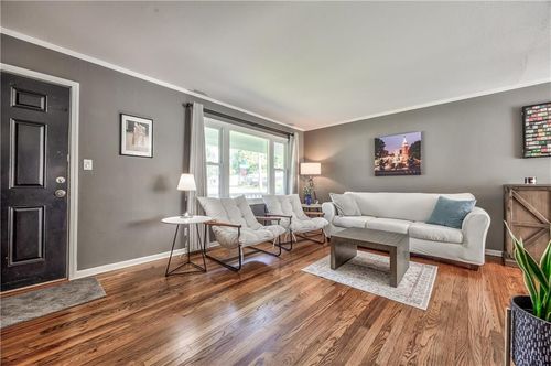 7101 Maple St, Overland Park, KS, 66204-2148 | Card Image