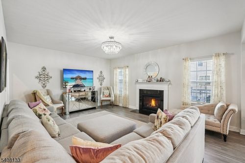 62 Trafalgar Ct, Sparta, NJ, 07871-3586 | Card Image