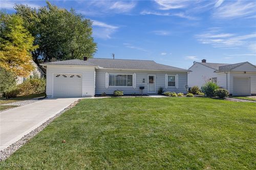 6775 Oakwood Rd, Parma Heights, OH, 44130-3733 | Card Image