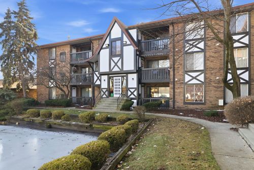 apt-207-13616 Royal Ct, Crestwood, IL, 60418-1763 | Card Image