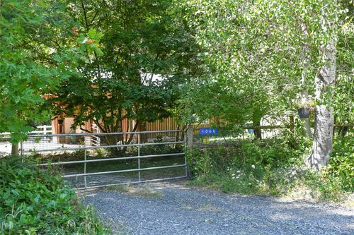 1060 Willoughby Rd, Merville, BC, V0R2M0 | Card Image