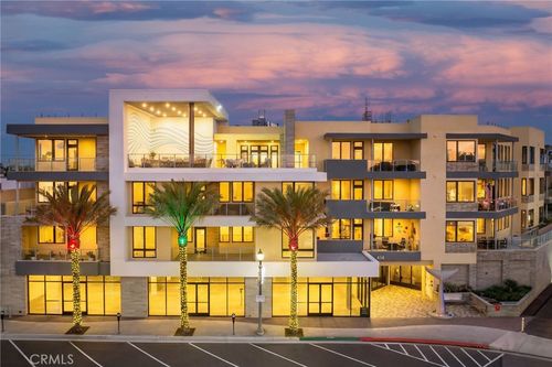 300-414 Main St, Huntington Beach, CA, 92648-8181 | Card Image