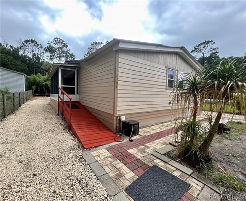 3760 W Ivy St, DUNNELLON, FL, 34433-2242 | Card Image
