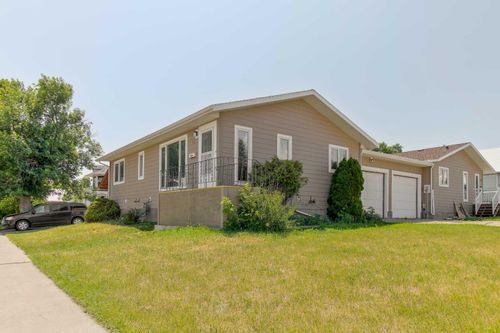 207 1 St W, Cardston, AB, T0K0K0 | Card Image