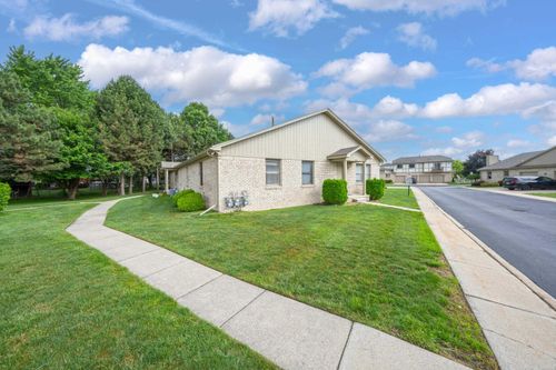 41933 King Edward Ct, Clinton Twp, MI, 48038-4525 | Card Image