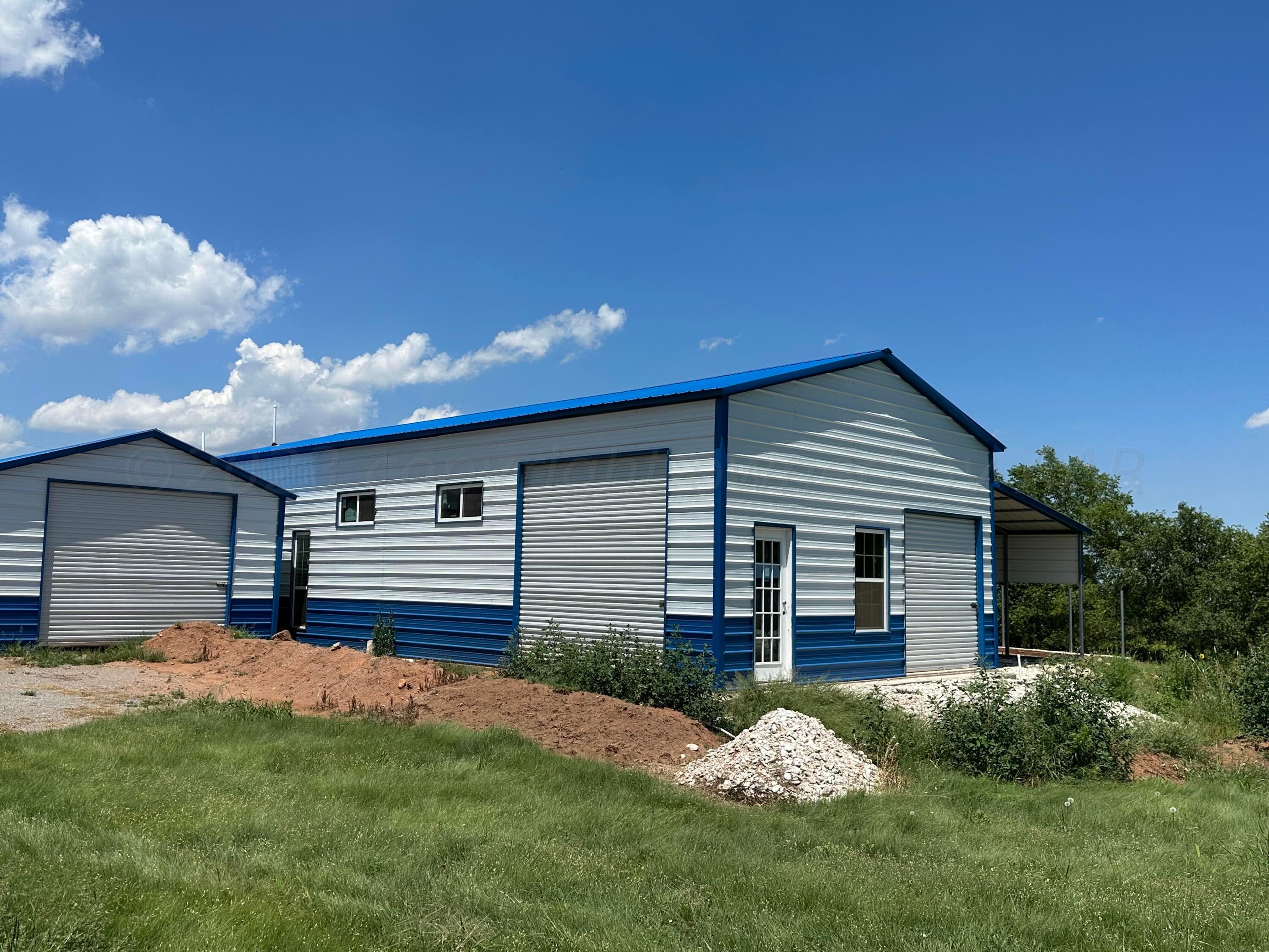 Commercial Sale in Shamrock 5