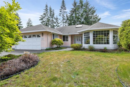 580 Dogwood Rd, Qualicum Beach, BC, V9K1B1 | Card Image