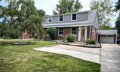 1313 Richmond Rd, Lyndhurst, OH, 44124-1203 | Card Image