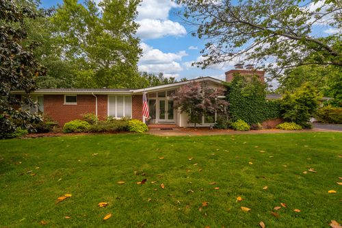 325 Country Club Ln, Harrisburg, IL, 62946-3001 | Card Image
