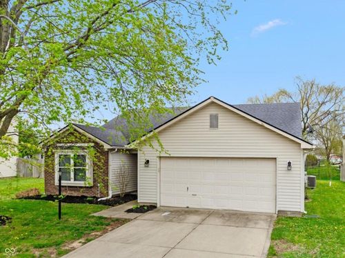 27 Lasalle Ln, Pittsboro, IN, 46167-8975 | Card Image