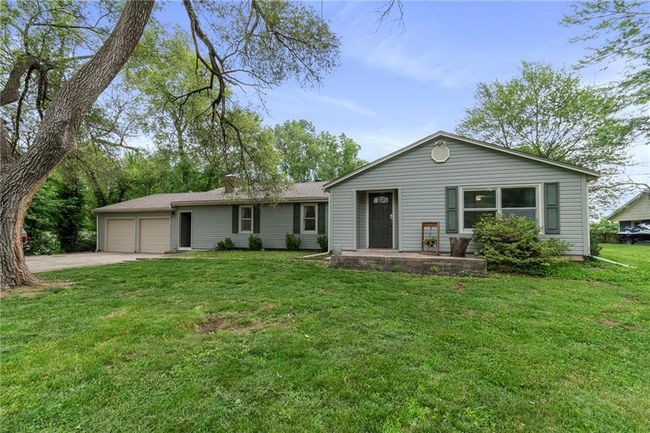 7423 Nw Locust Dr, House other with 3 bedrooms, 2 bathrooms and null parking in Parkville MO | Image 4